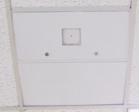 The RC142 is a drop ceiling signal repeater for the DuraTime Synchronized Clock System.  It is designed to fit into any 2x2 or 2x4 drop ceiling grid.